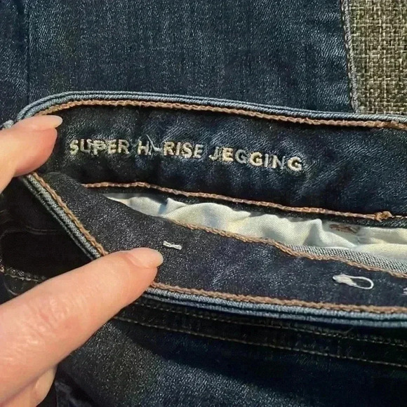 Size 10s American Eagle Super Highrise Jegging - Picture 5 of 6